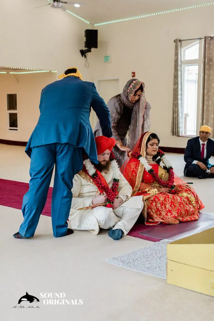 Gurudwara Sikh Centre of Seattle Engagement // Ashleighanne & Matthew -