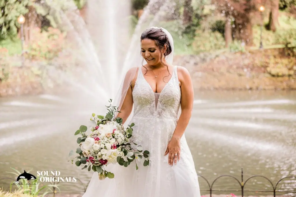 Lakeside Gardens Wedding // Amanda + Brad -