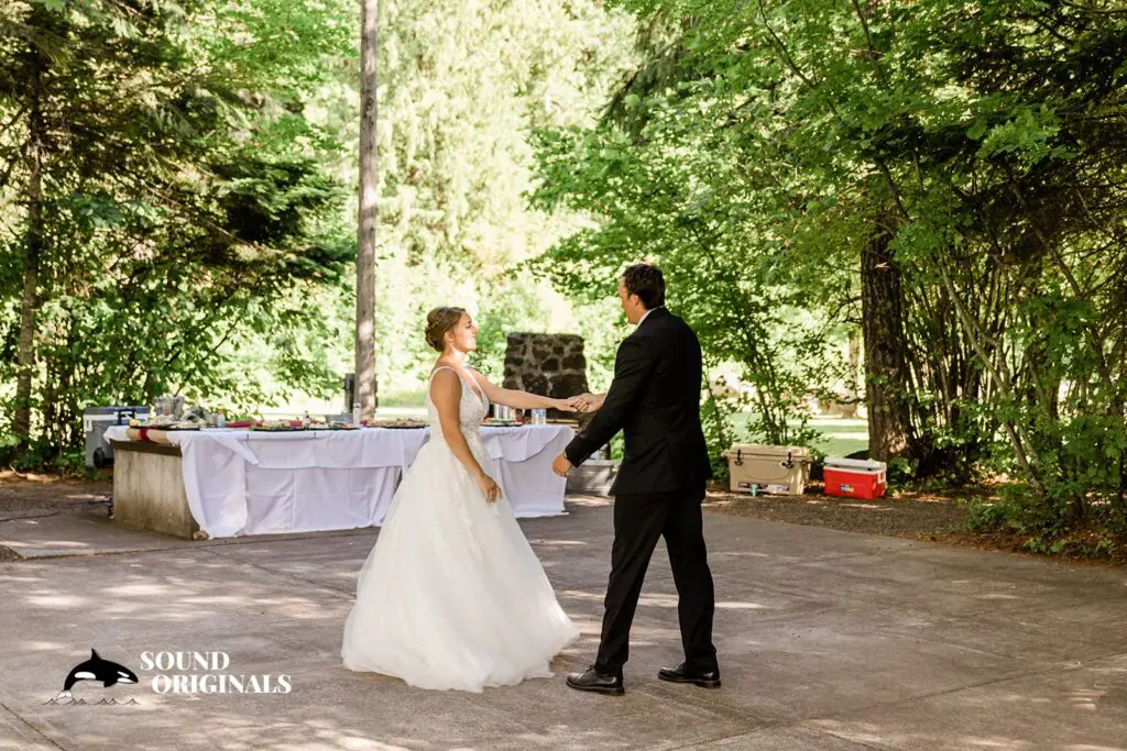 Trout Lake Washington Wedding // Macie + Landon -
