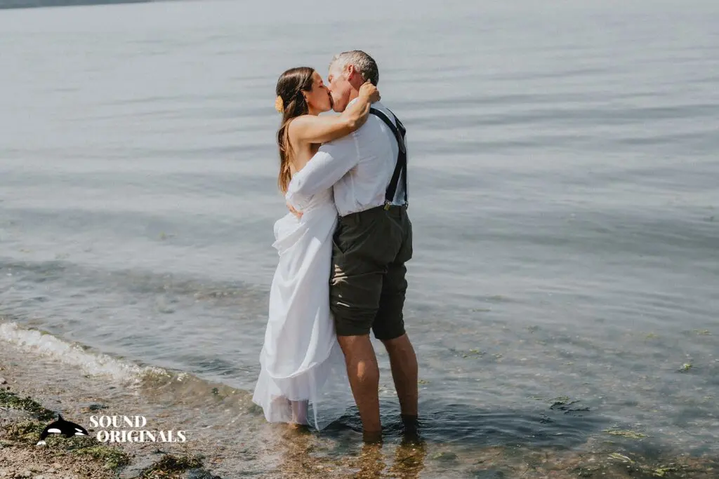 Browns Point Wedding // Stephanie + Travis -