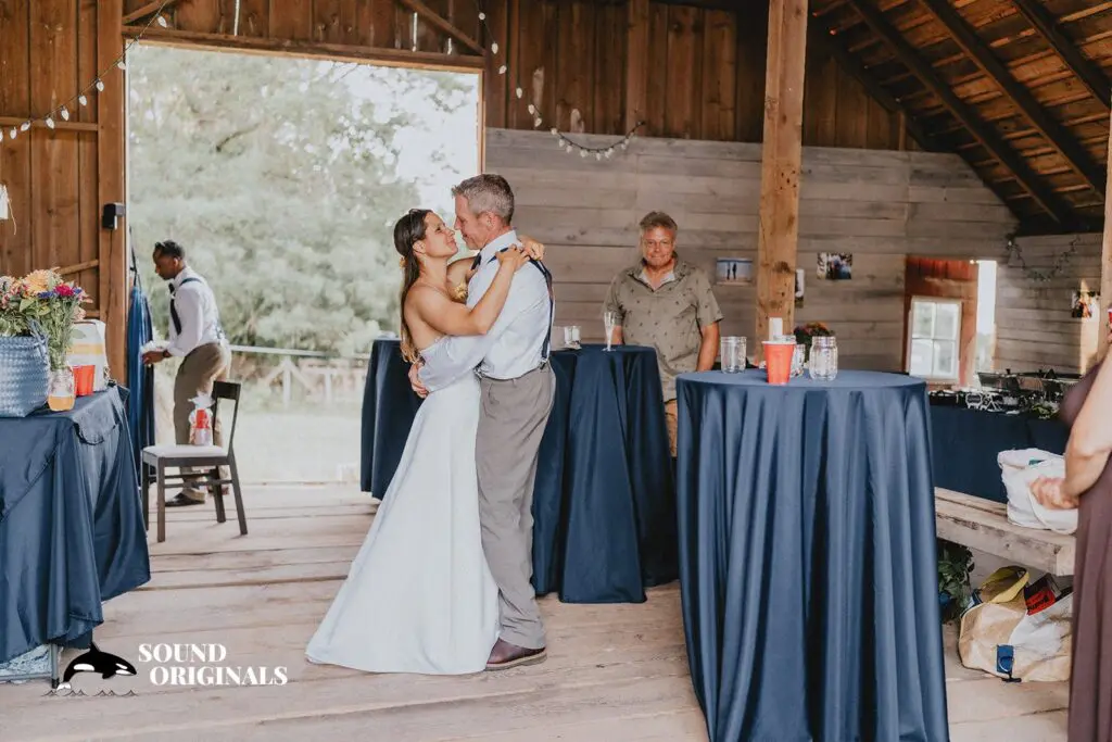 Browns Point Wedding // Stephanie + Travis -