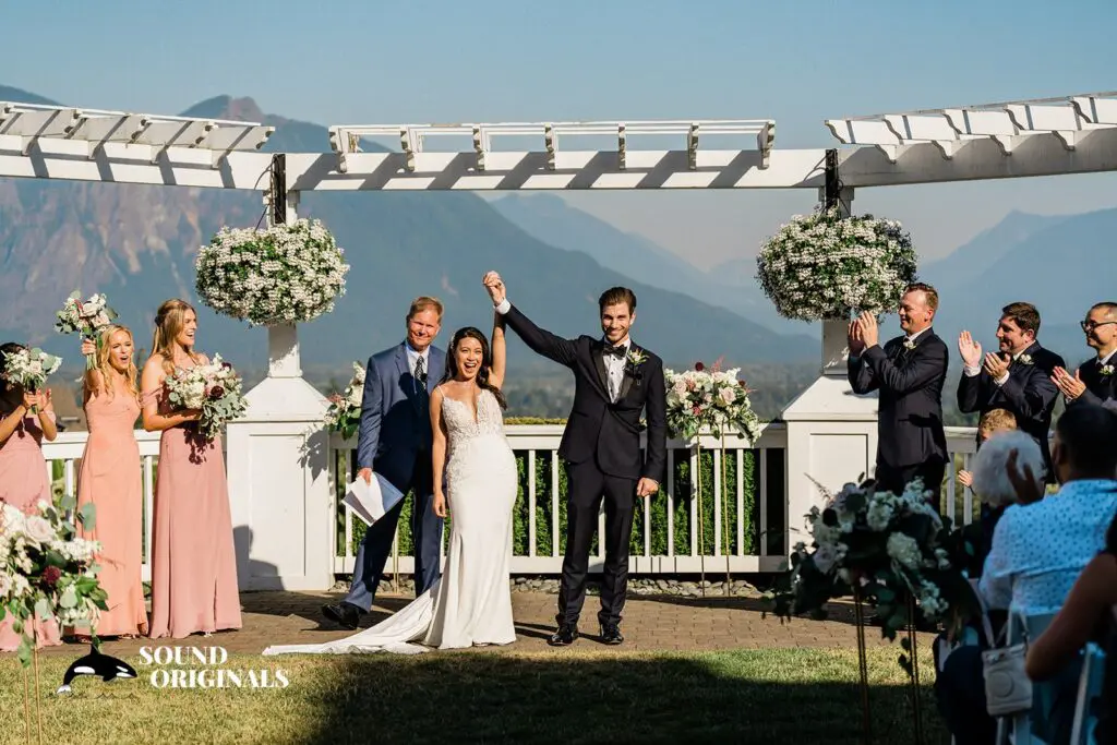 The Club at Snoqualmie Ridge Wedding // Becky + John -