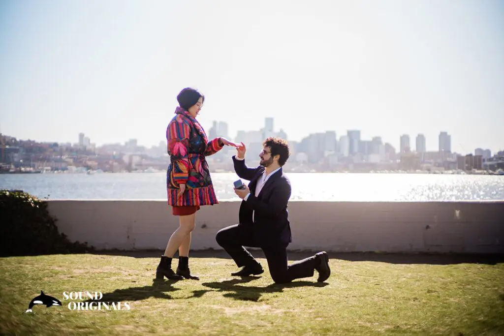 Gas Works Park Engagement // Noah + Cathy -