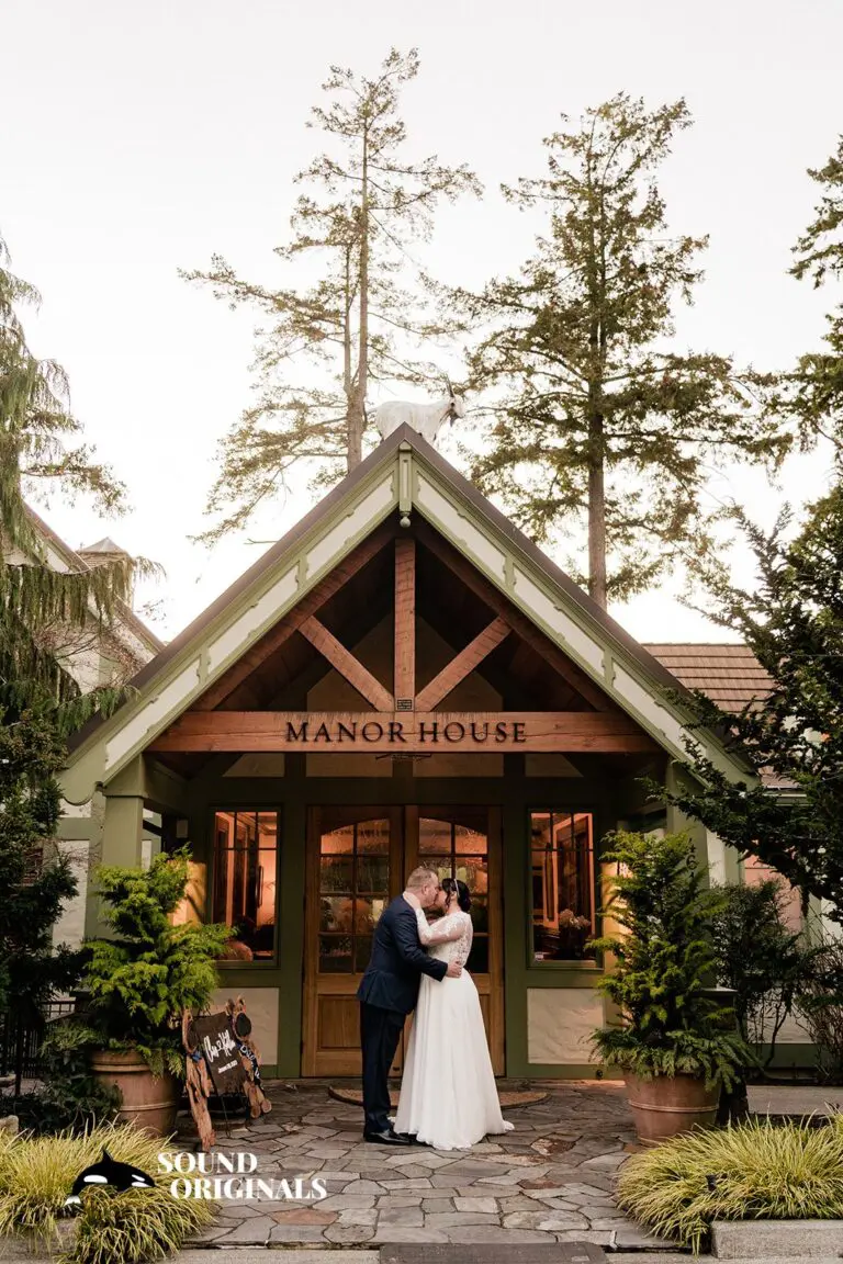 The Manor House at Pleasant Beach Wedding // Kaitlin + Chris 6 The Manor House at Pleasant Beach Wedding // Kaitlin + Chris