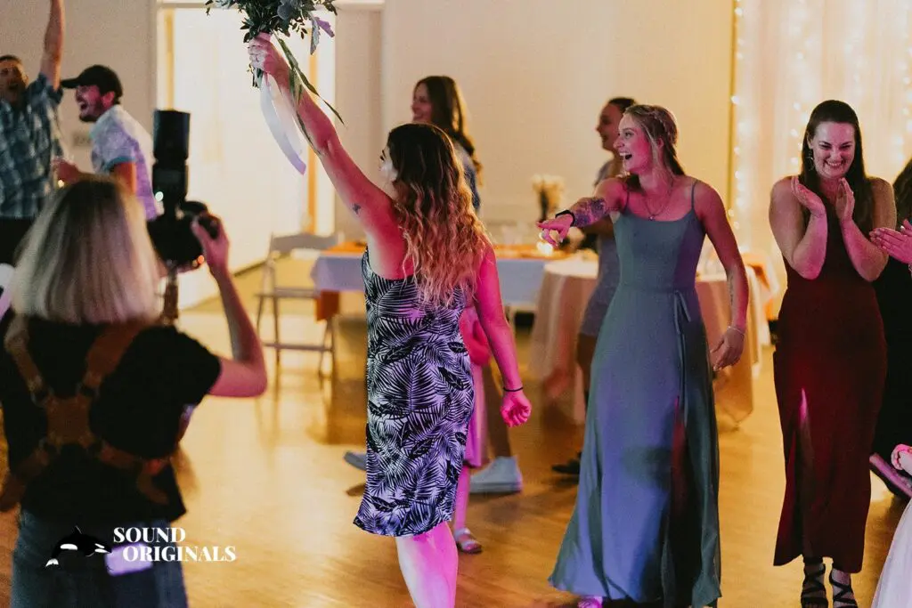Fraternal Order of Eagles - Poulsbo Wedding // Jalaina + Hunter -