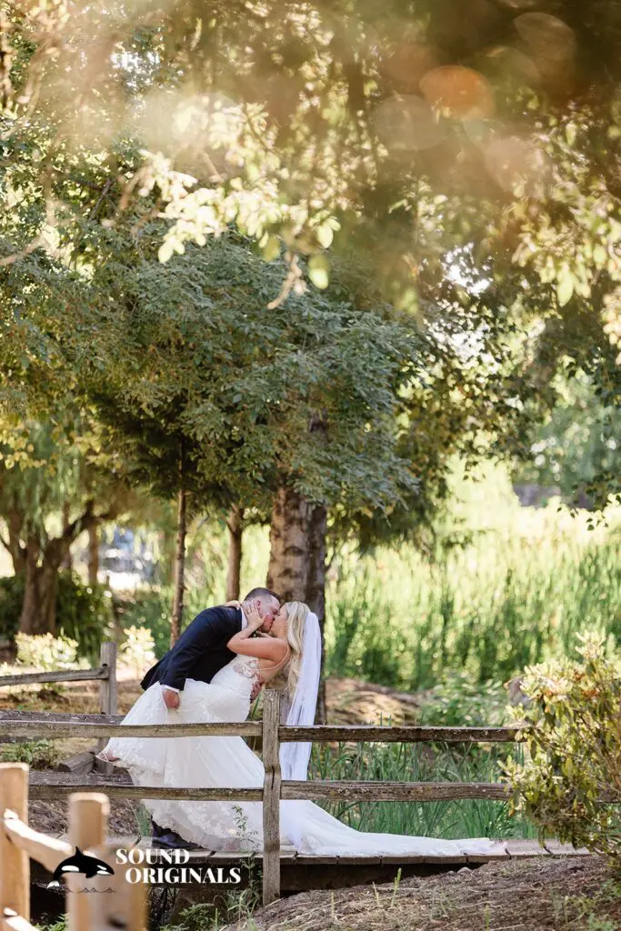 Aurora Colony Vineyards Wedding // Nellie + Reid -