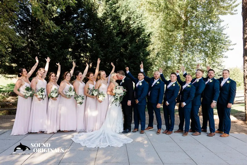 Aurora Colony Vineyards Wedding // Nellie + Reid -