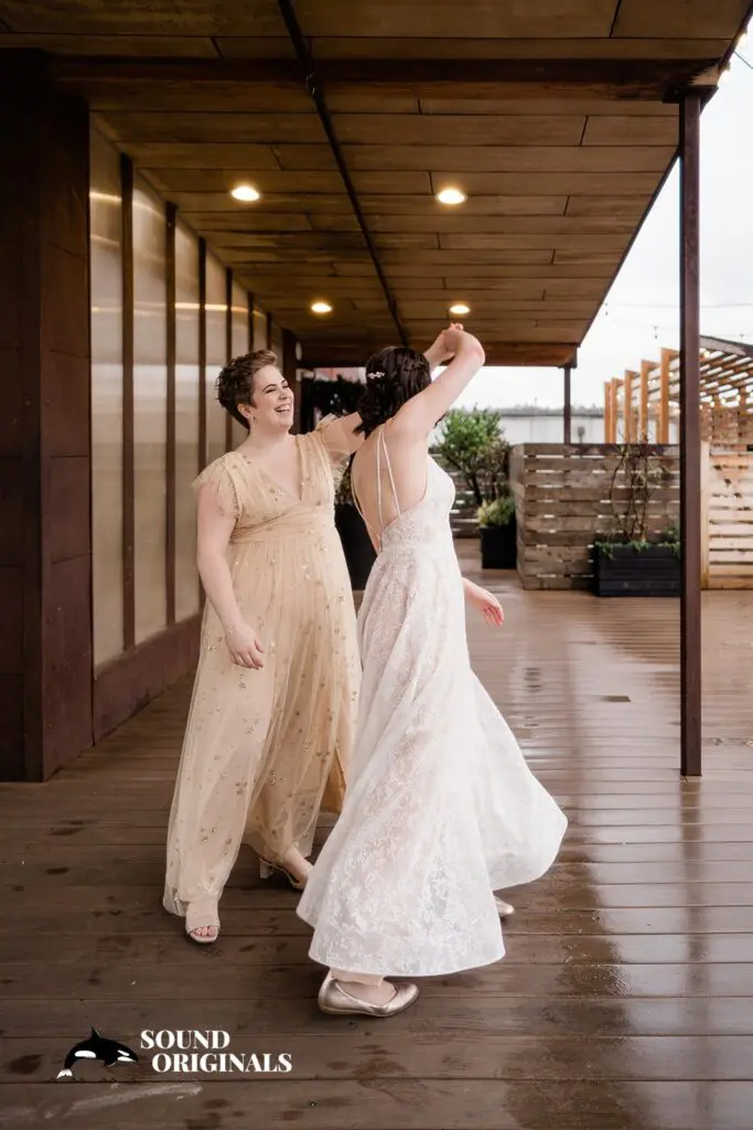 Emily & Liv -