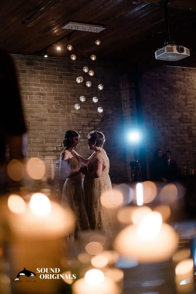 Emily & Liv -