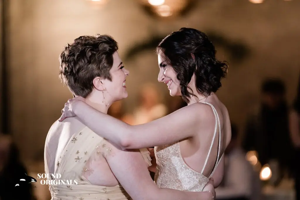 Emily & Liv -