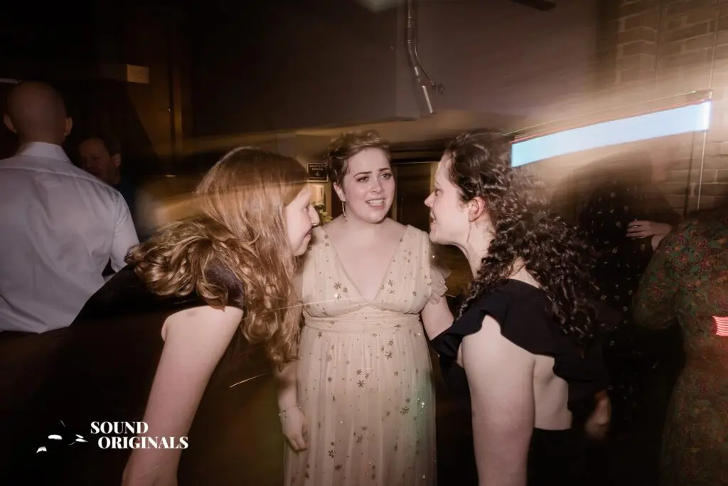 Emily & Liv -