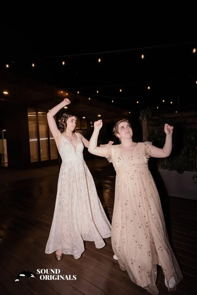 Emily & Liv -