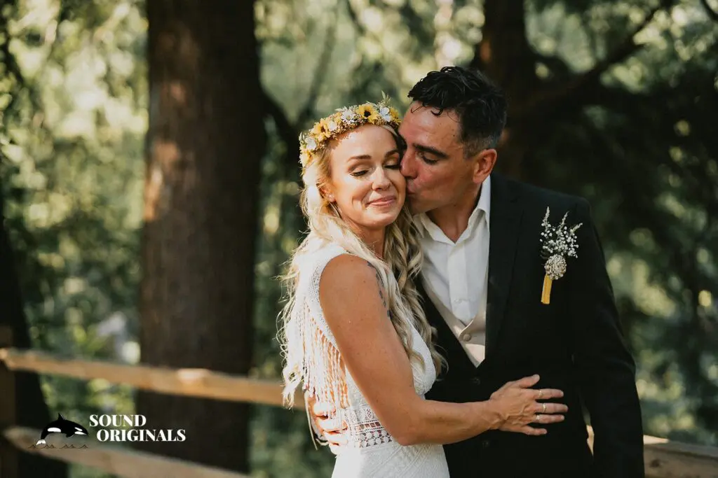 Gray Bridge Venue Wedding // Erika + Dustin -