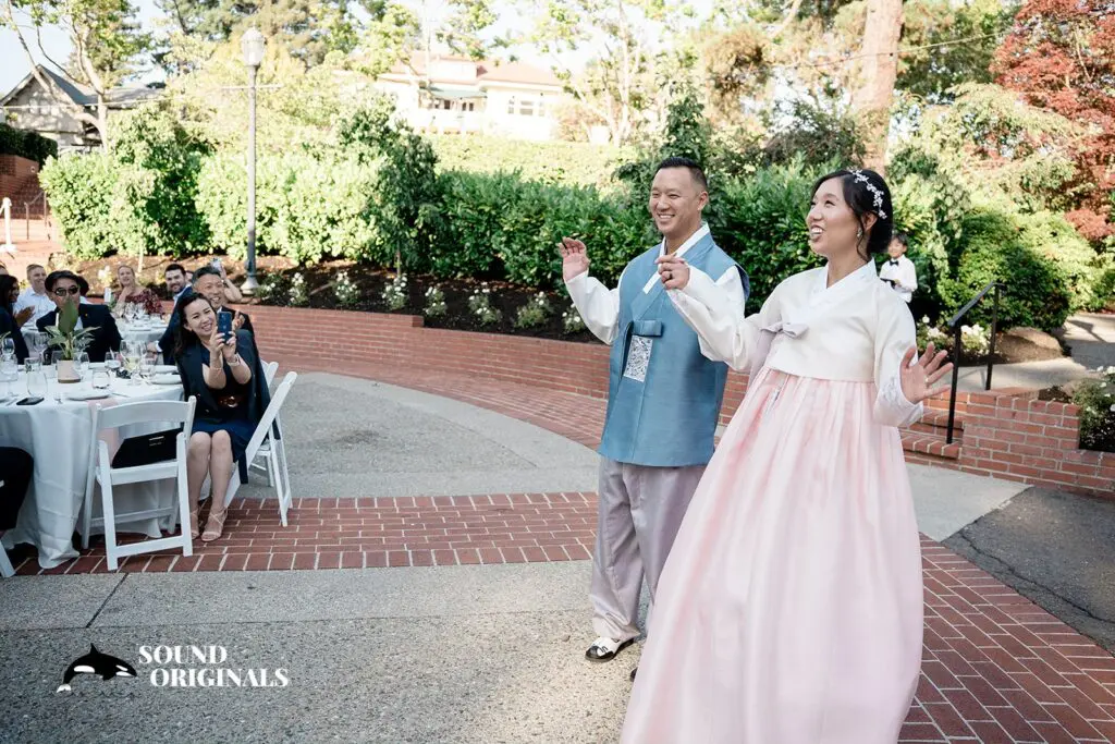 Piedmont Community Hall Wedding // Anne + Steve -