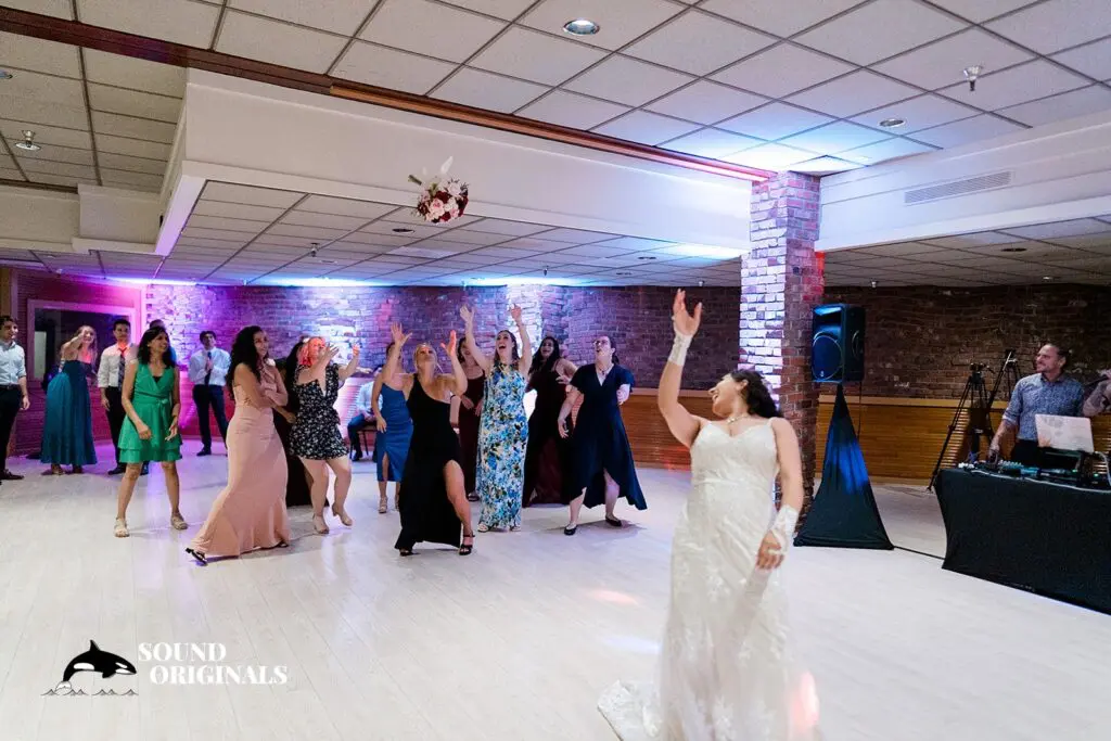 Sunset Bay Lodge Ballard Wedding // Geetika + Kevin -