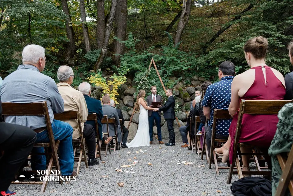 The Ruins Hood River Wedding // Lauren + Zac -