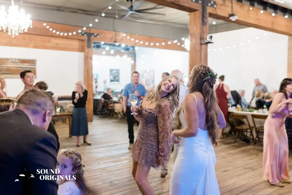 The Ruins Hood River Wedding // Lauren + Zac -