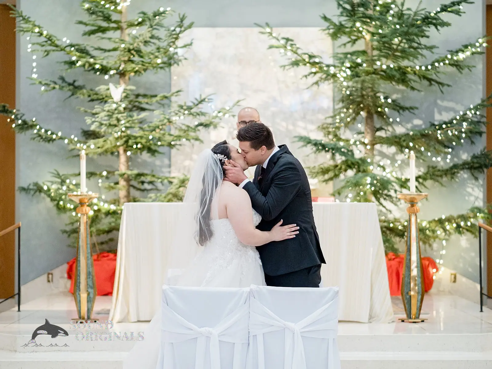 McMenamins Cornelius Pass Roadhouse Wedding // Celia & Alexander 4 McMenamins Cornelius Pass Roadhouse Wedding // Celia & Alexander -