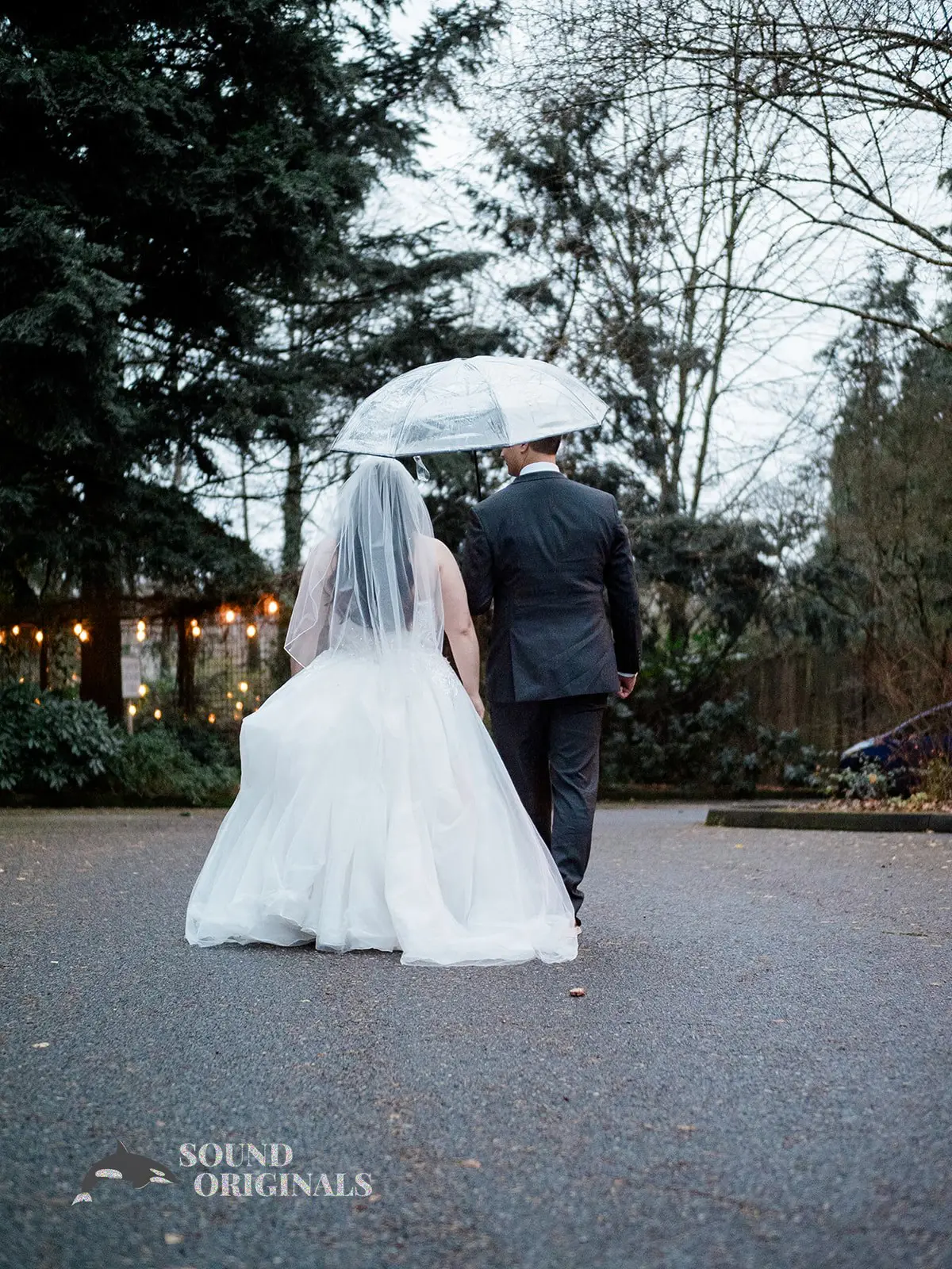 McMenamins Cornelius Pass Roadhouse Wedding // Celia & Alexander 2 McMenamins Cornelius Pass Roadhouse Wedding // Celia & Alexander -