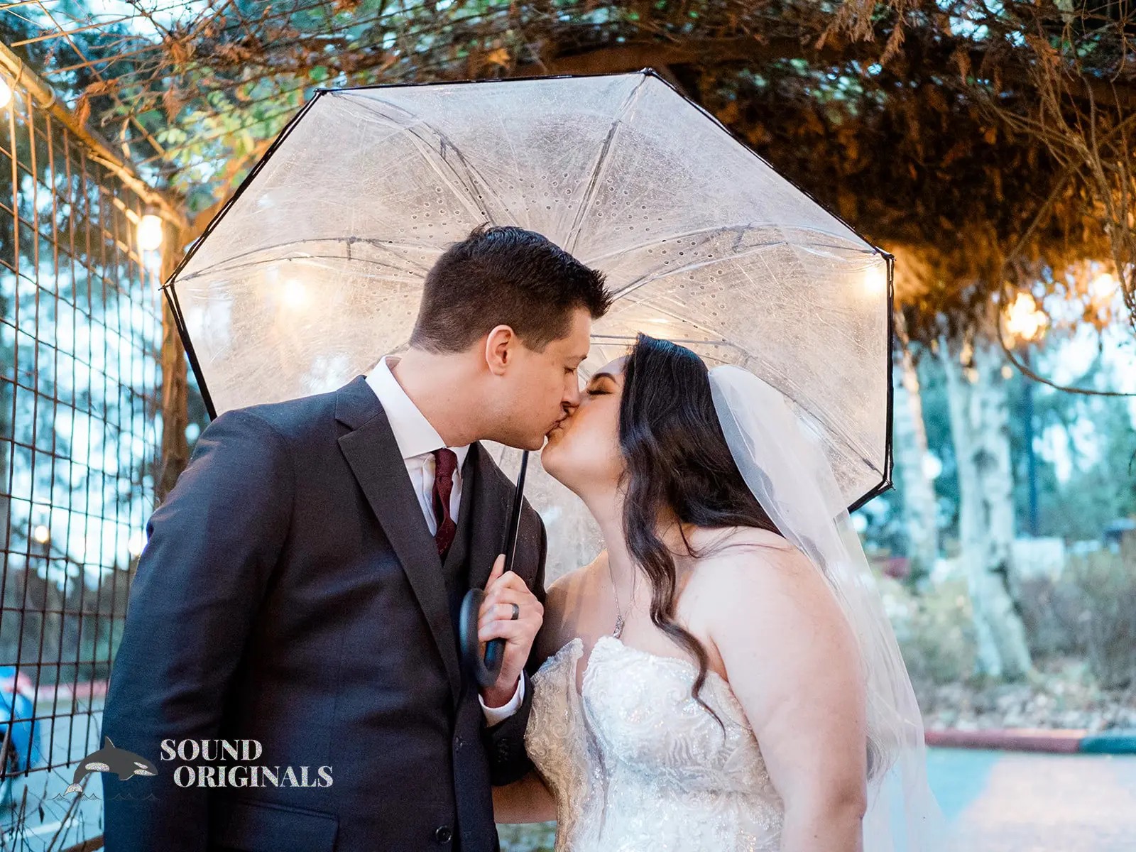 McMenamins Cornelius Pass Roadhouse Wedding // Celia & Alexander 8 McMenamins Cornelius Pass Roadhouse Wedding // Celia & Alexander -