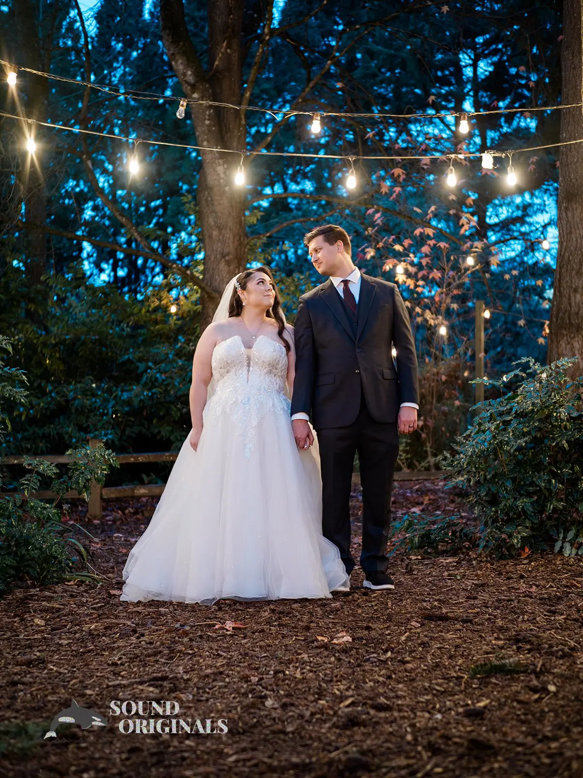 McMenamins Cornelius Pass Roadhouse Wedding // Celia & Alexander 13 McMenamins Cornelius Pass Roadhouse Wedding // Celia & Alexander -