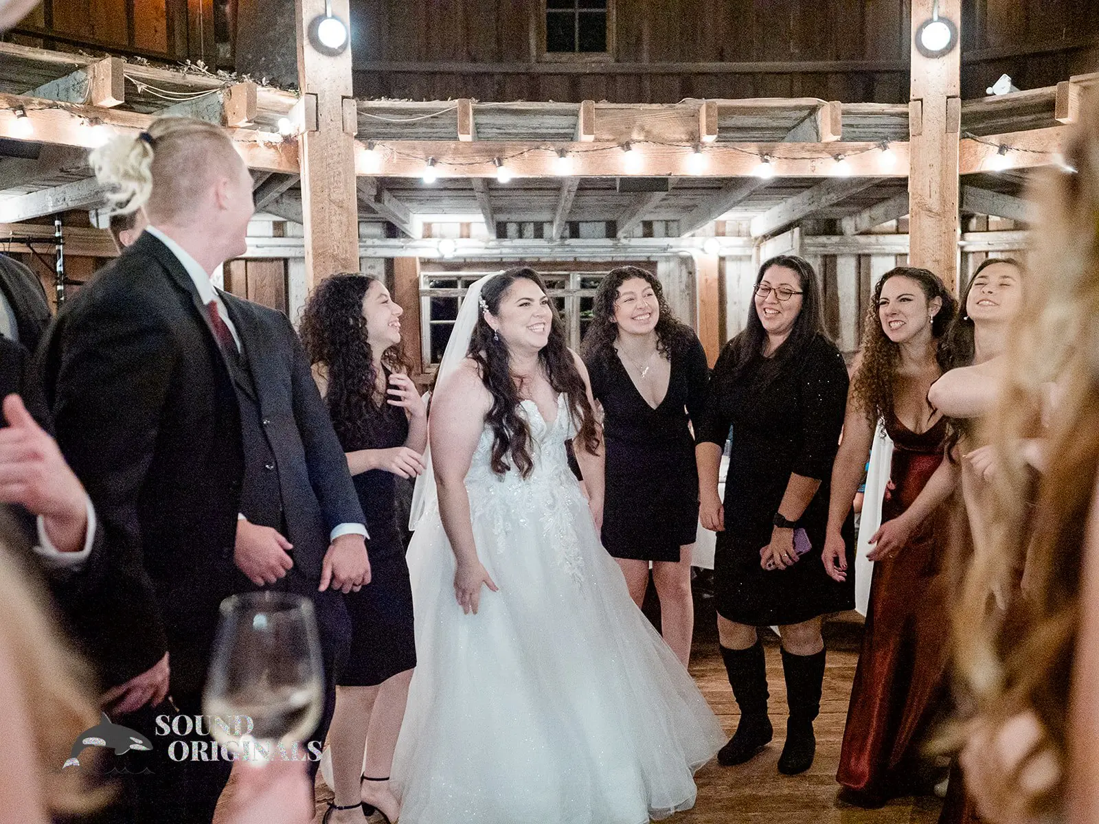 McMenamins Cornelius Pass Roadhouse Wedding // Celia & Alexander 15 McMenamins Cornelius Pass Roadhouse Wedding // Celia & Alexander -