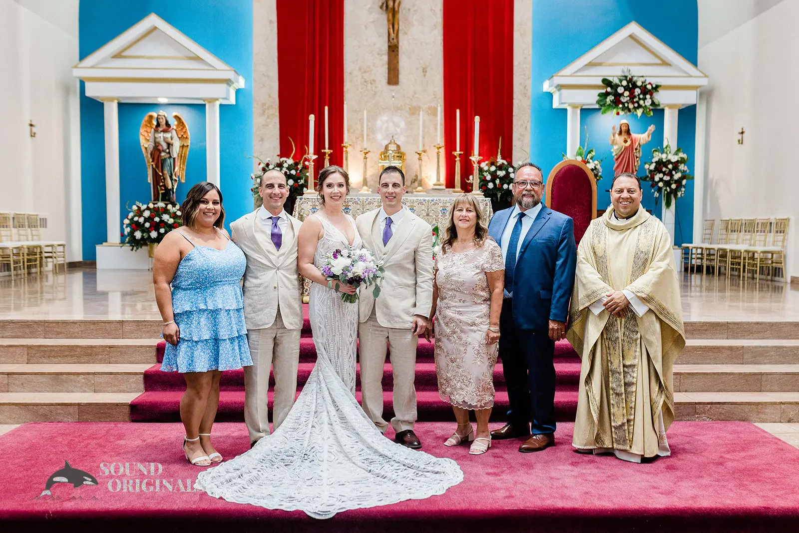 Holy Family Catholic Church Wedding // Lisa & Justin 5 Holy Family Catholic Church Wedding // Lisa & Justin -