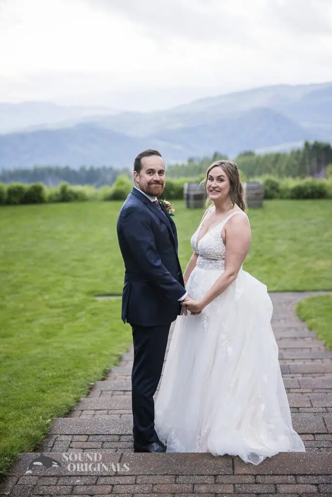 Gorge Crest Vineyards Wedding // Lindsey + Tom -