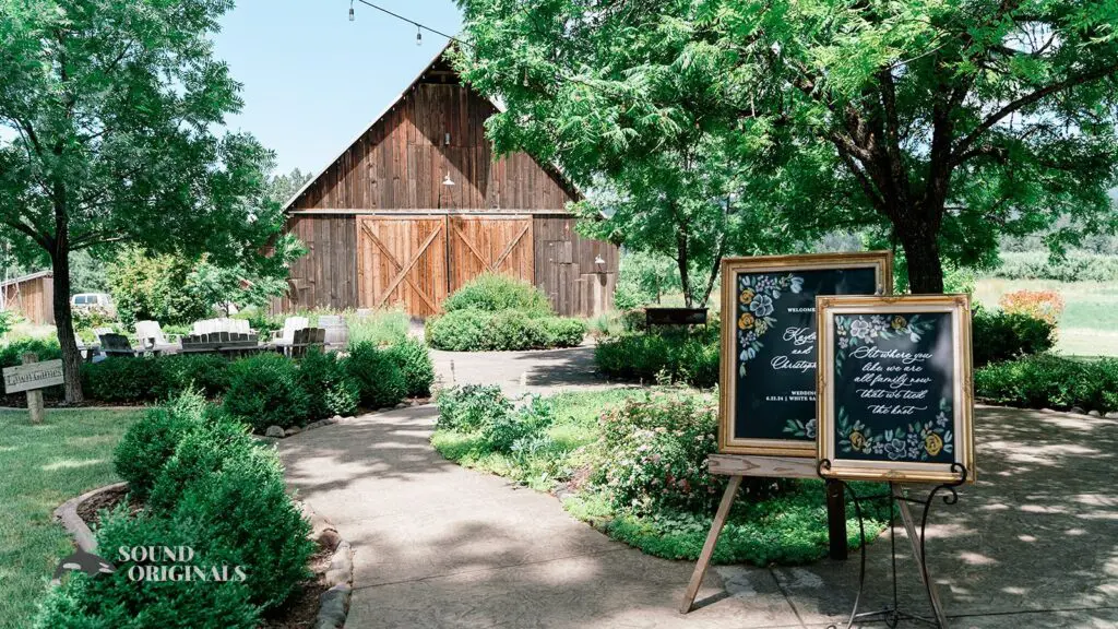 Tin Roof Barn Wedding // Kayla + Chris -
