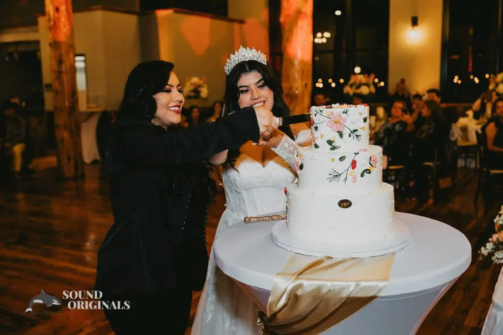 Elizabeth & Maria -