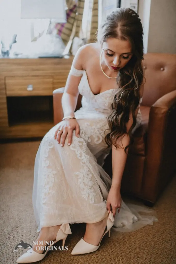 MGM Grand/Highlands Detroit Wedding // Wesley + Rebecca -
