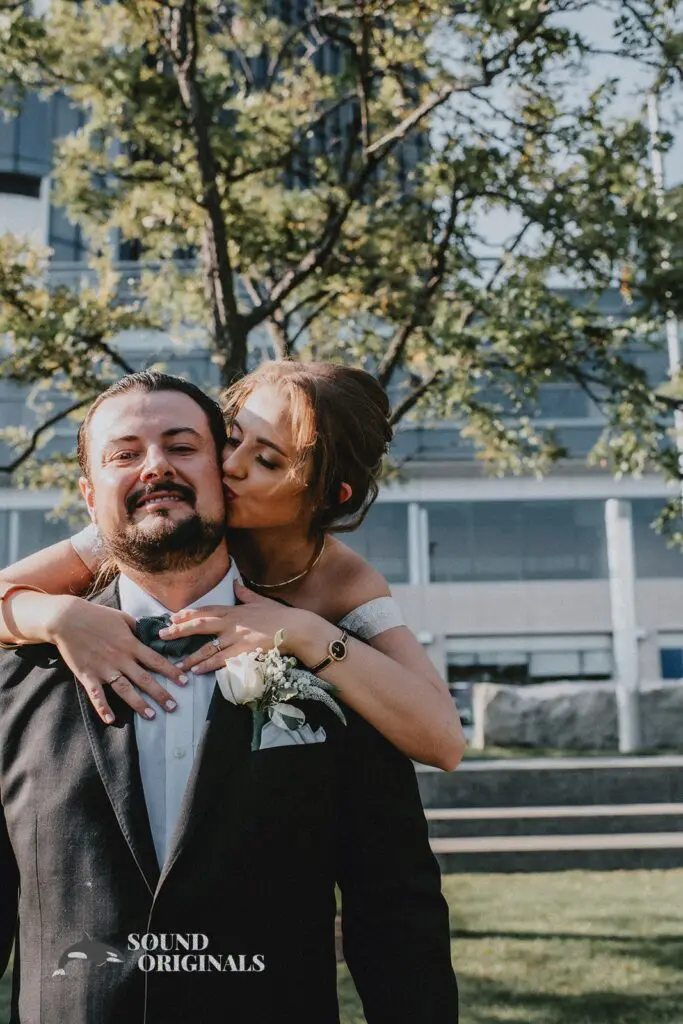 MGM Grand/Highlands Detroit Wedding // Wesley + Rebecca -