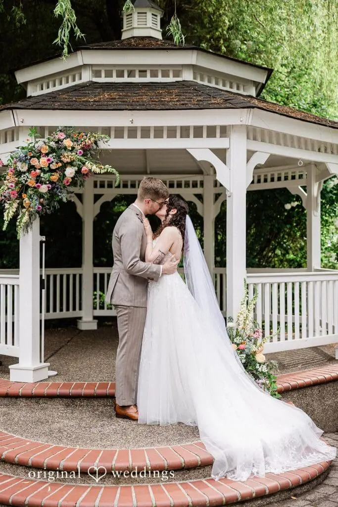 Abernethy Center Wedding // Destiny & Gabriel -