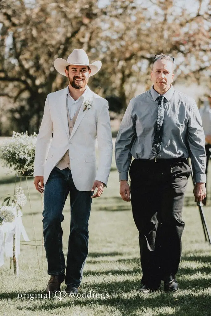 Minnesota Backyard Wedding // Britta & Winfred -