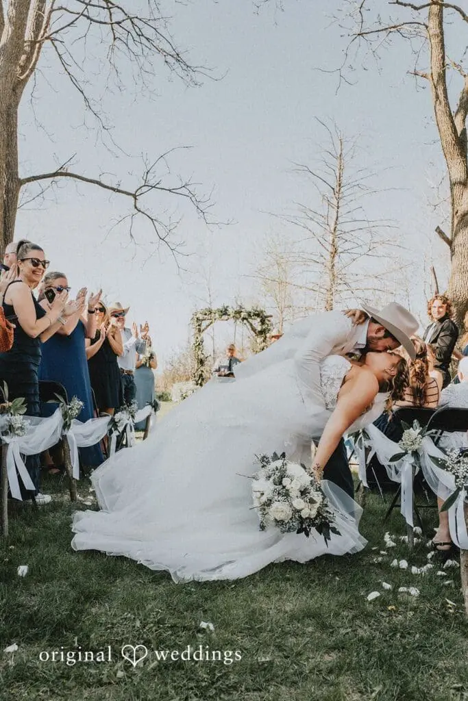Minnesota Backyard Wedding // Britta & Winfred -