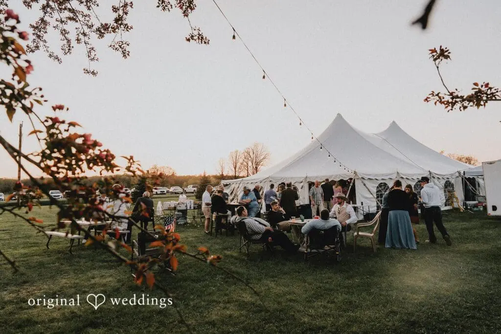 Minnesota Backyard Wedding // Britta & Winfred -