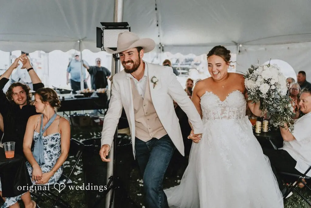 Minnesota Backyard Wedding // Britta & Winfred -
