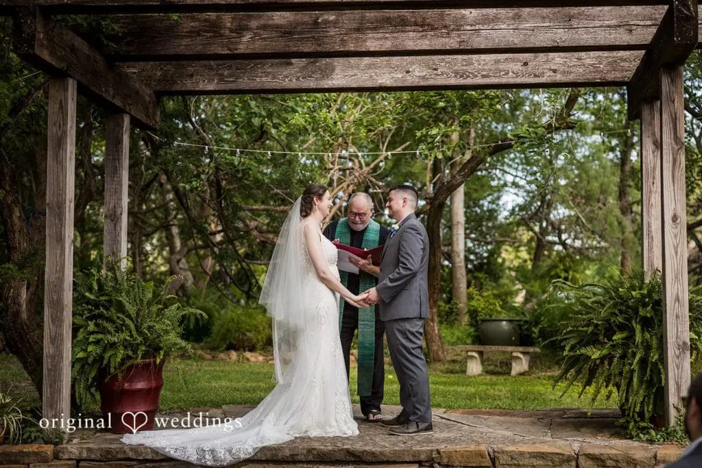 Winding Brooks Wedding // Lynzy & Jerrod -