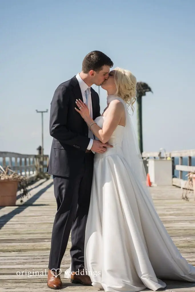 Head of the Bay Club Wedding // Noah + Anna -