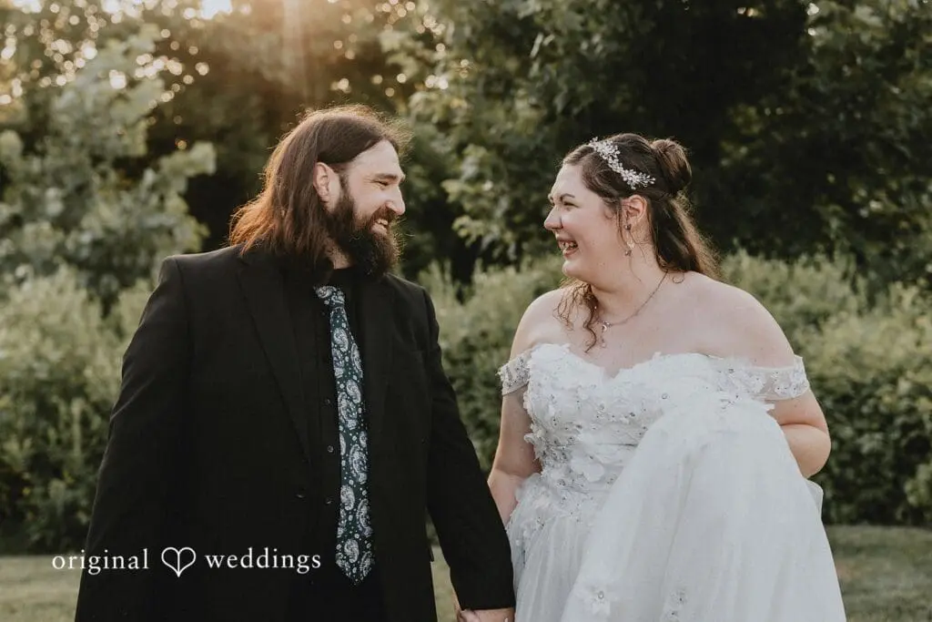 The Outlet Wedding