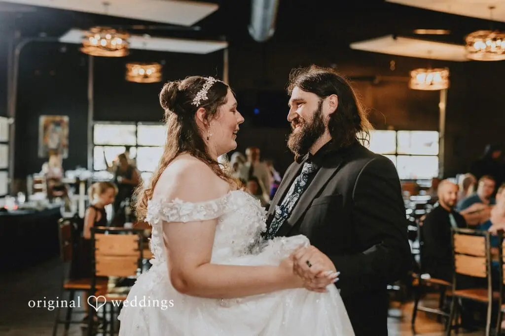 The Outlet Wedding