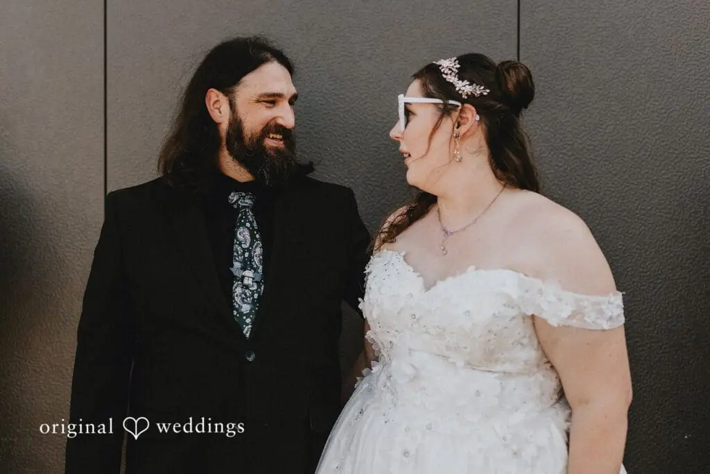 The Outlet Wedding