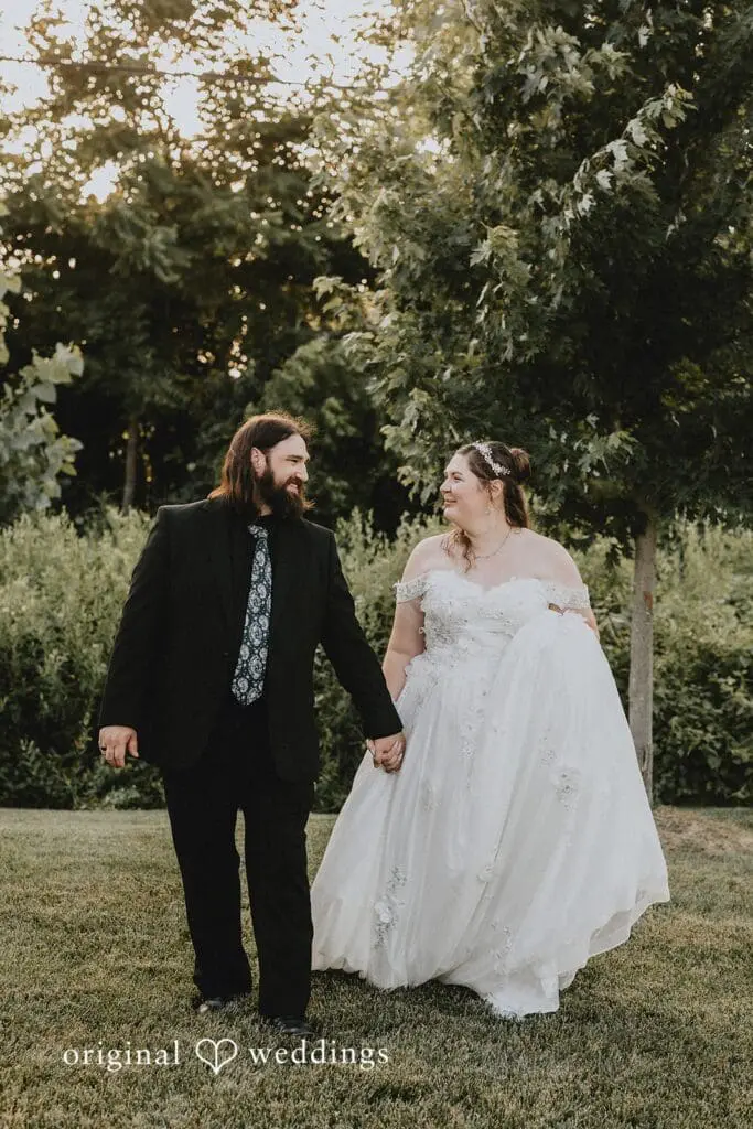 The Outlet Wedding