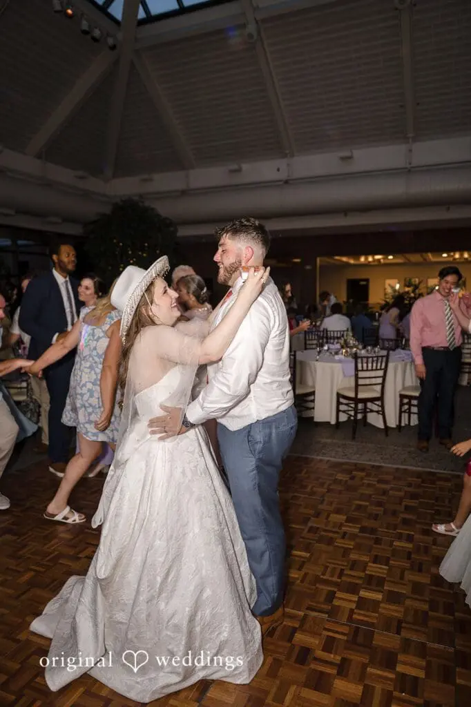 The Atrium at Meadowlark Gardens Wedding // Anna & Matthew -
