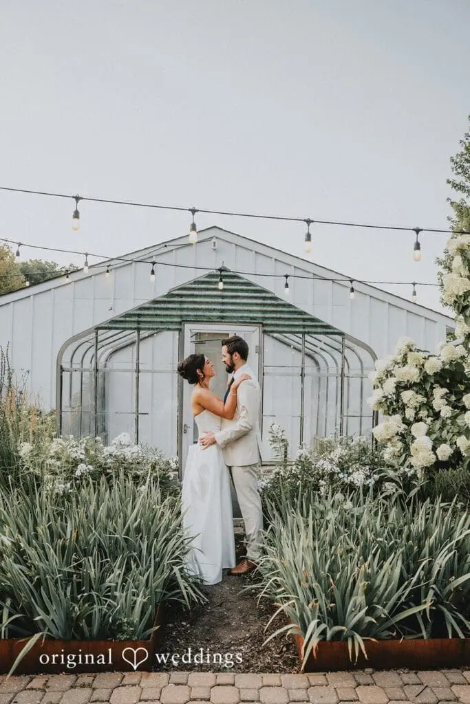 Boxed and Burlap Wedding // Chandler & Parker -