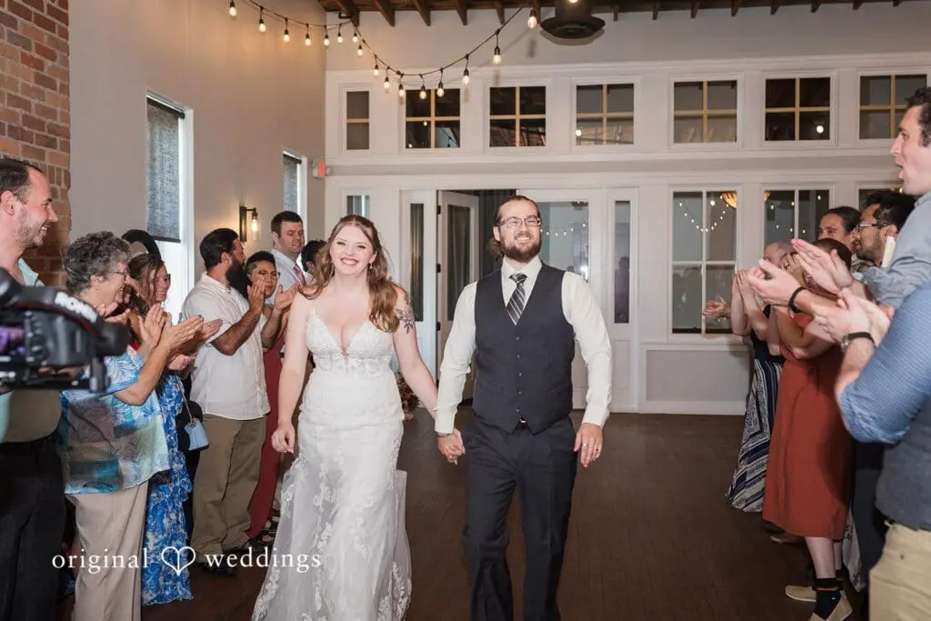 Cannon River Winery Wedding // Courtney & Ross -