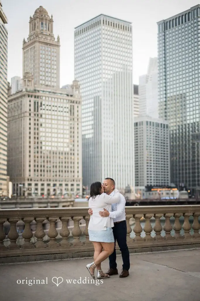 BEST Places for Engagement Photos in Chicago -