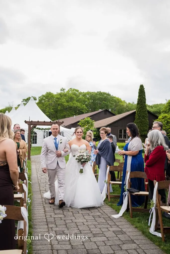 Fern Hill Barn Wedding // Isabelle & Ryan -