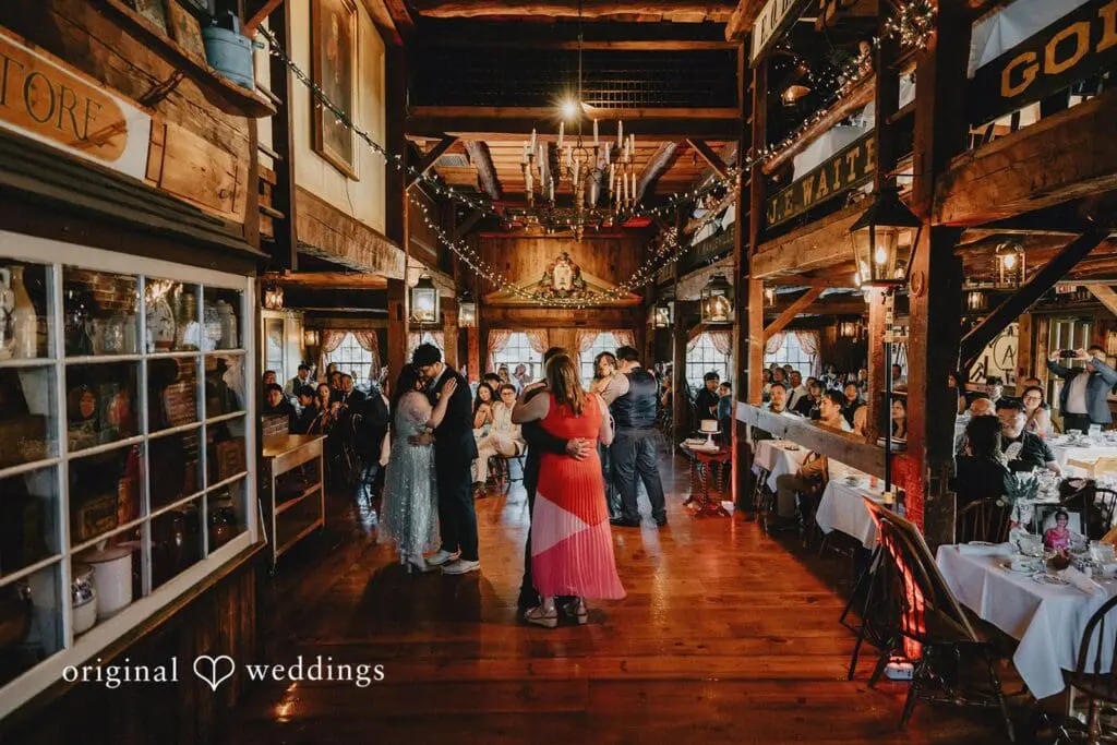 Salem Cross Inn Wedding // Cheylianne & Lucas -