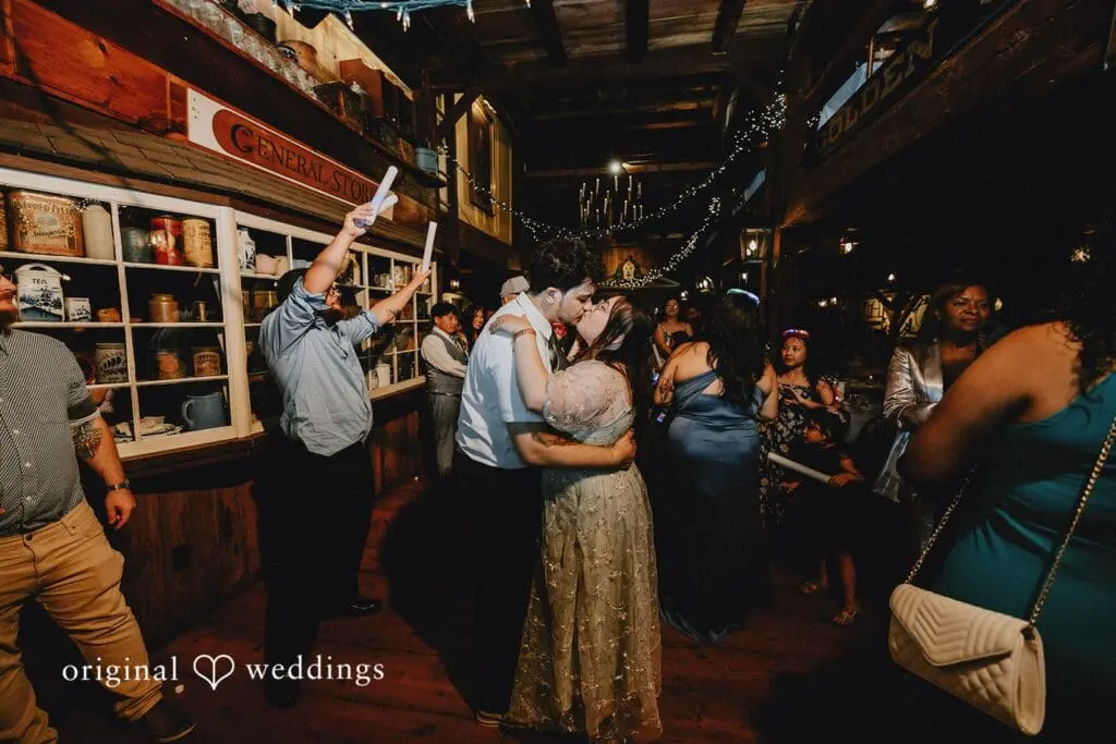 Salem Cross Inn Wedding // Cheylianne & Lucas -